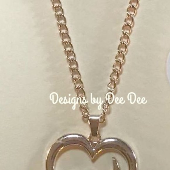 5/$20🔥Gold Tone Heart  Dove Charm Necklace🔥 Bundle special price - Picture 2 of 3